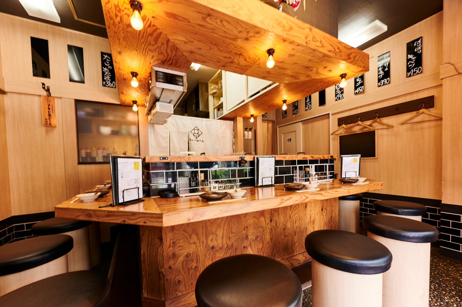 親近感溢れるカウンター対面接客